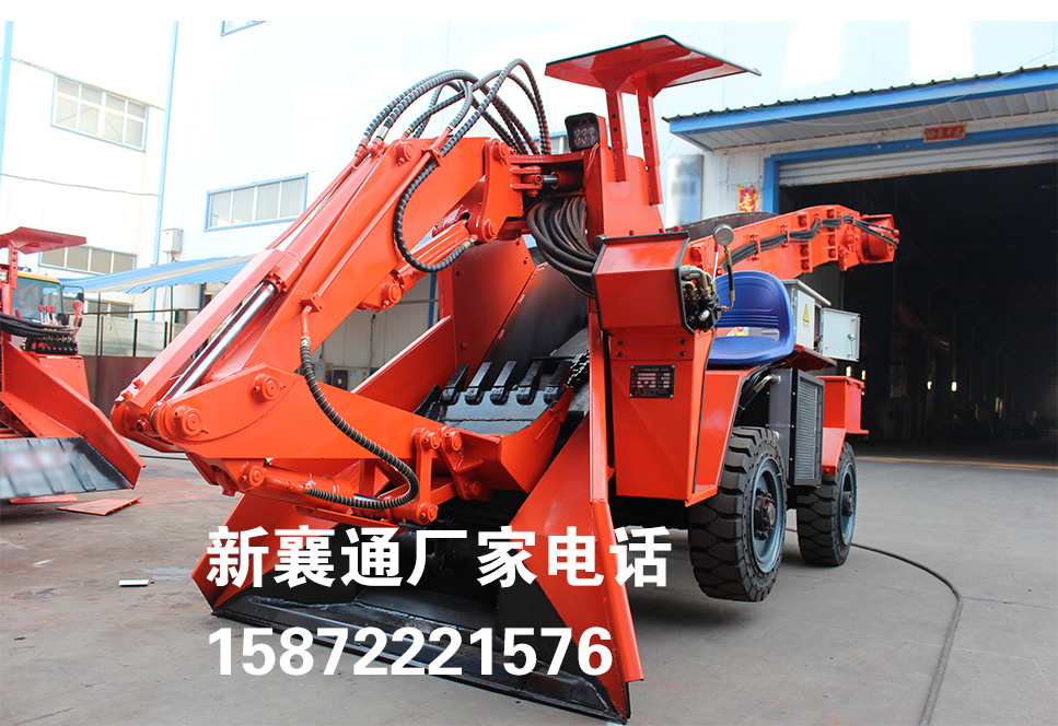 膠輪扒渣機